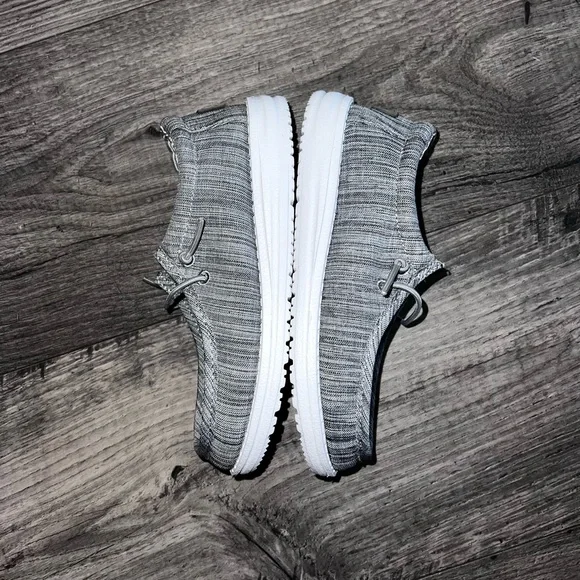 Hey Dude Wally Youth Linen Shoes - Picture 9 of 10